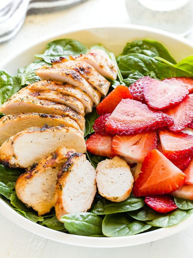 Strawberry Spinach Salad with Grilled Chicken and Poppy Seed Dressing