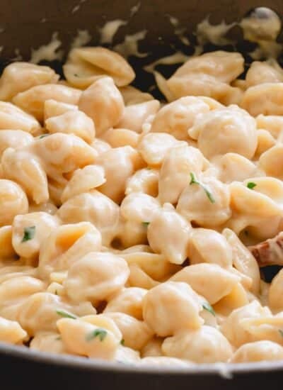 Upclose creamy mac and cheese.