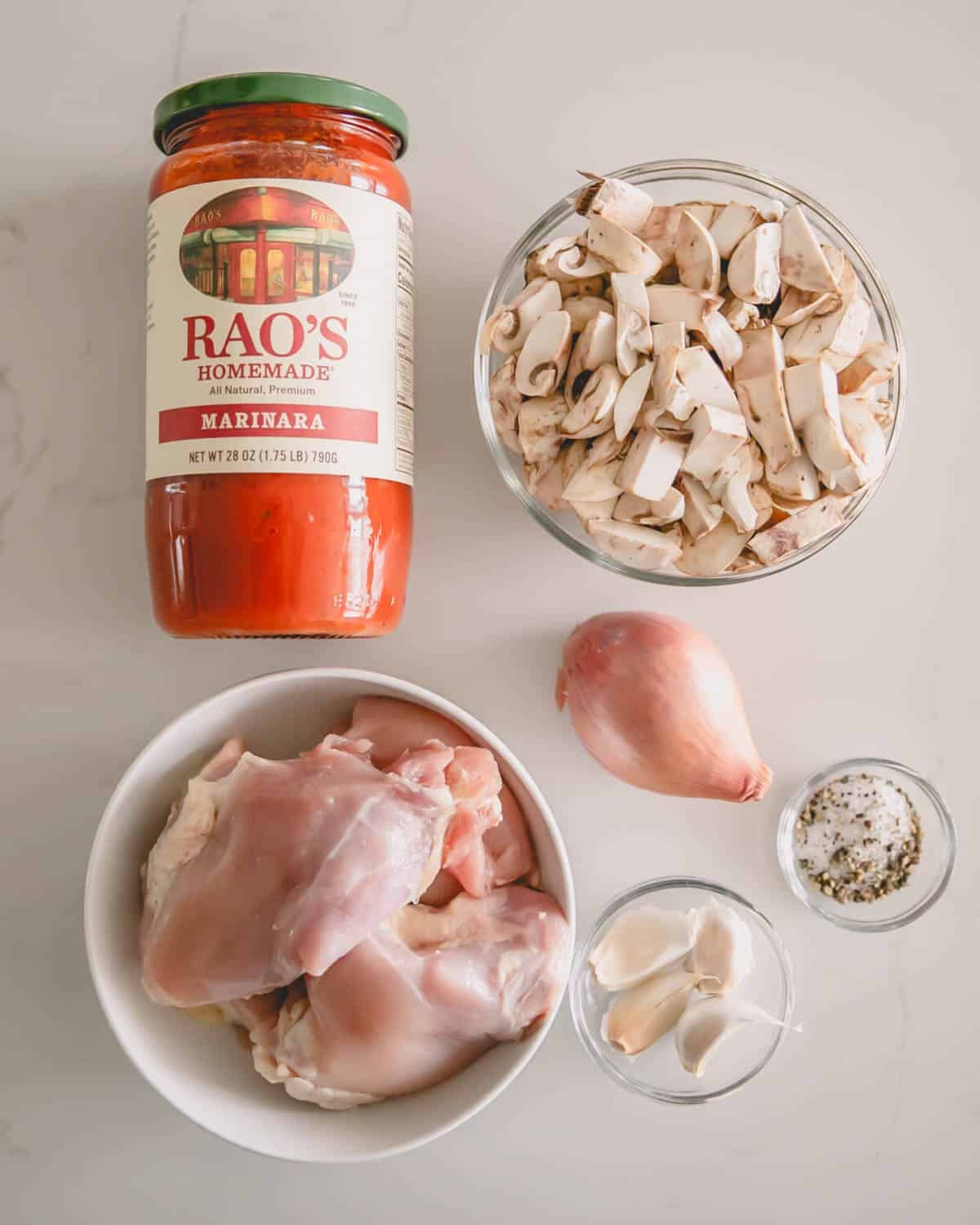Ingredients for slow cooker chicken cacciatore.